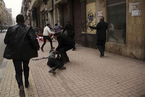 Kadın eylemci sokak ortasında öldürüldü!